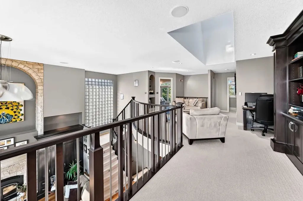 423 Rocky Ridge Drive NW Calgary AB T3G 5C2