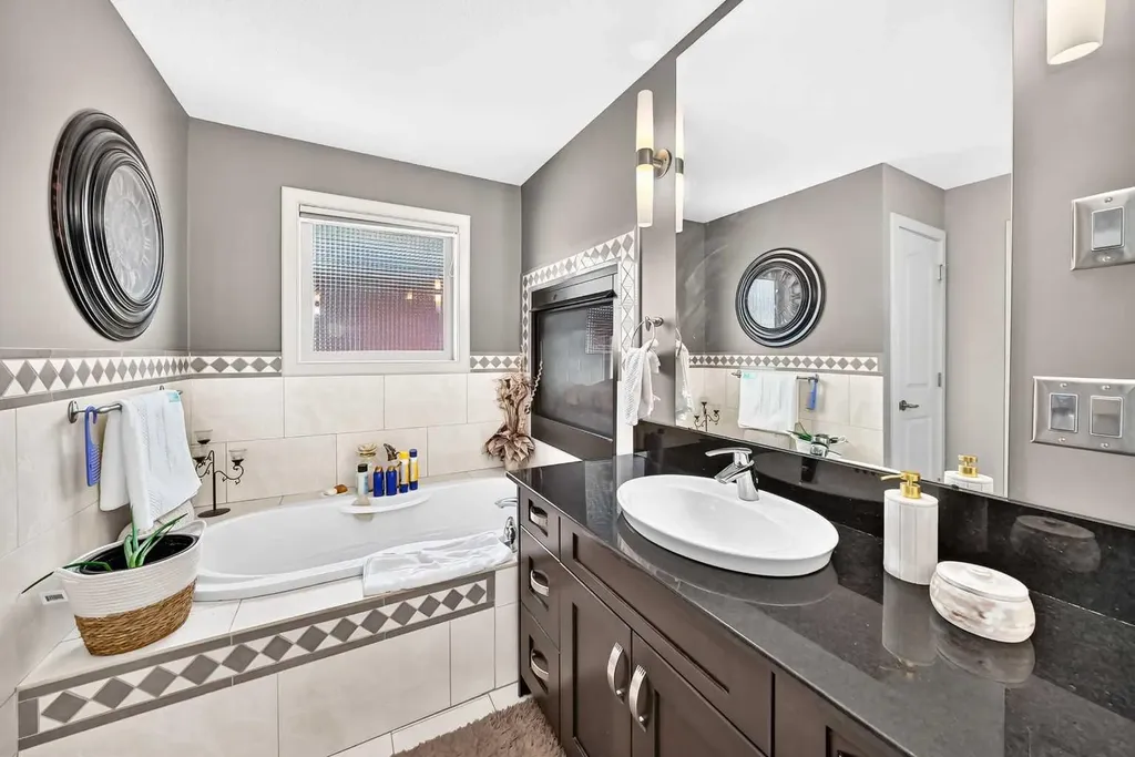423 Rocky Ridge Drive NW Calgary AB T3G 5C2