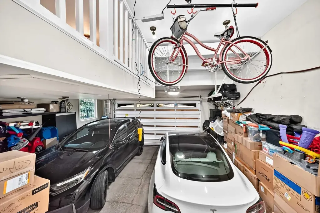 423 Rocky Ridge Drive NW Calgary AB T3G 5C2