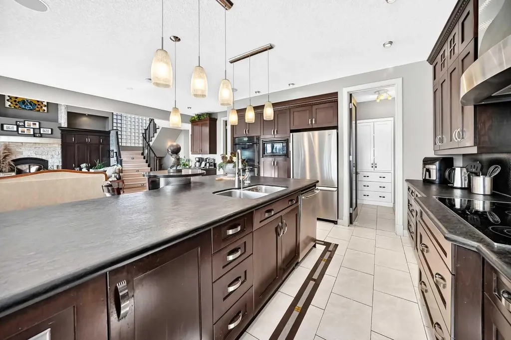 423 Rocky Ridge Drive NW Calgary AB T3G 5C2