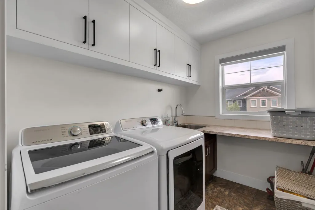 71 Canals Close SW Airdrie AB T4B 0S6