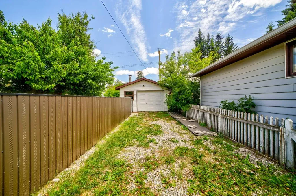 1225 84 Street Coleman AB T0K0M0