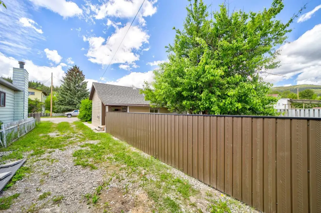 1225 84 Street Coleman AB T0K0M0