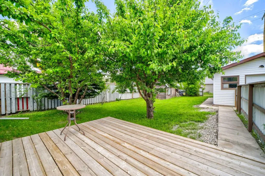 1225 84 Street Coleman AB T0K0M0