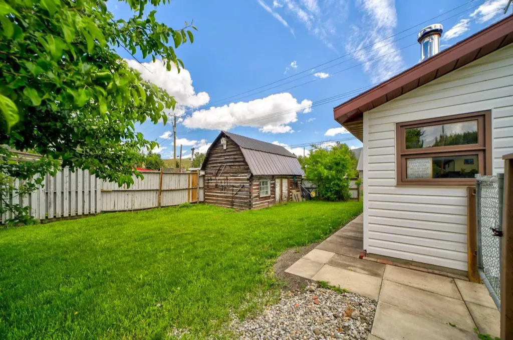 1225 84 Street Coleman AB T0K0M0