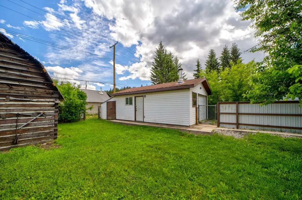 1225 84 Street Coleman AB T0K0M0