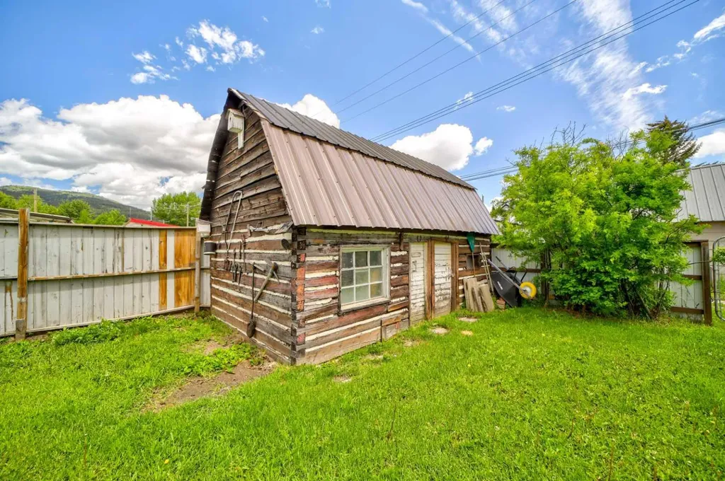 1225 84 Street Coleman AB T0K0M0