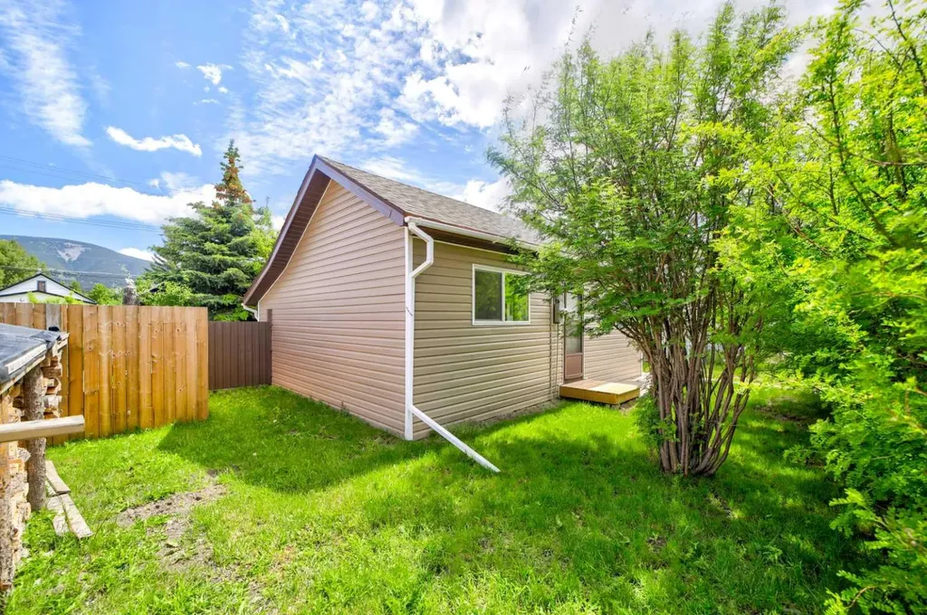 1225 84 Street Coleman AB T0K0M0