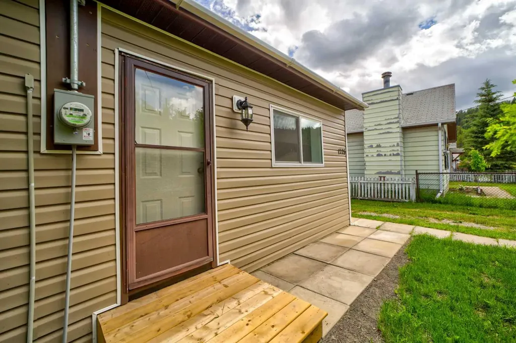 1225 84 Street Coleman AB T0K0M0