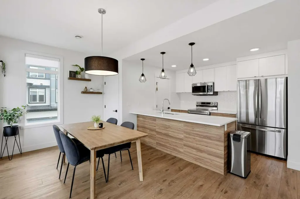 10060 46 Street NE Calgary AB T3J 2H8