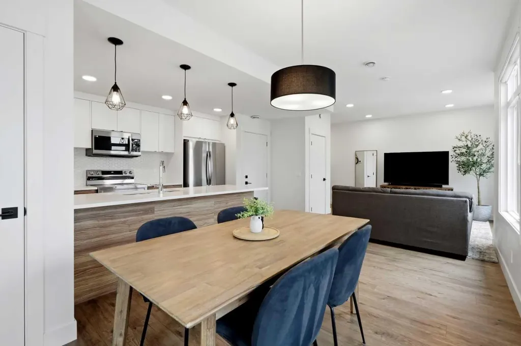 10060 46 Street NE Calgary AB T3J 2H8