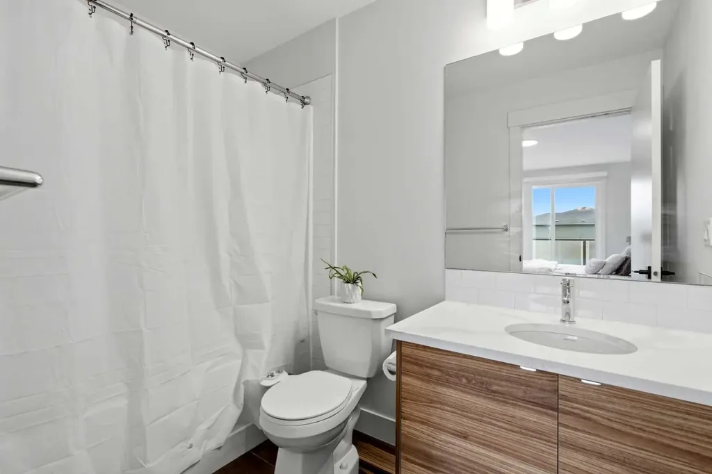 10060 46 Street NE Calgary AB T3J 2H8