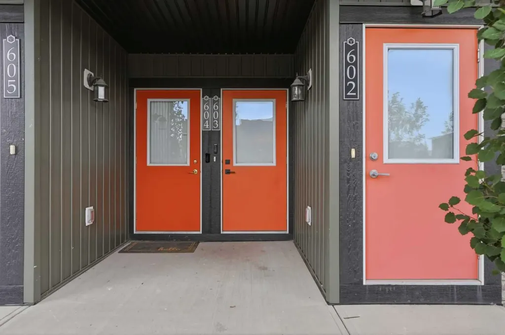 10060 46 Street NE Calgary AB T3J 2H8