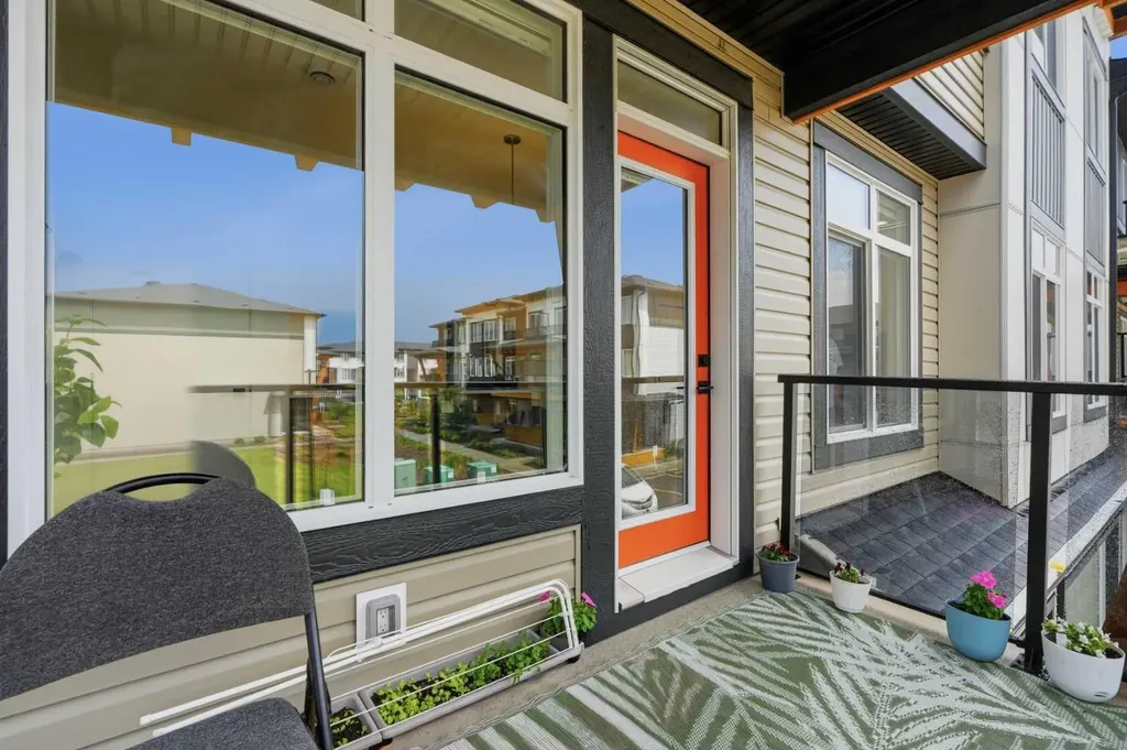 10060 46 Street NE Calgary AB T3J 2H8