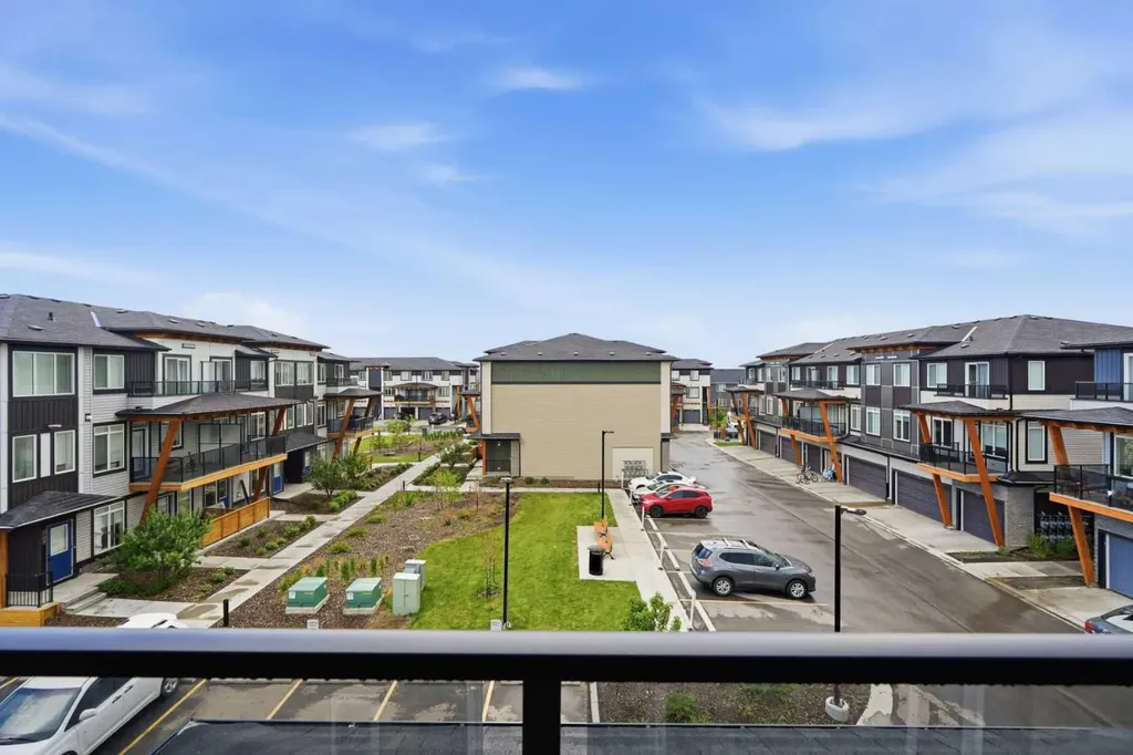 10060 46 Street NE Calgary AB T3J 2H8