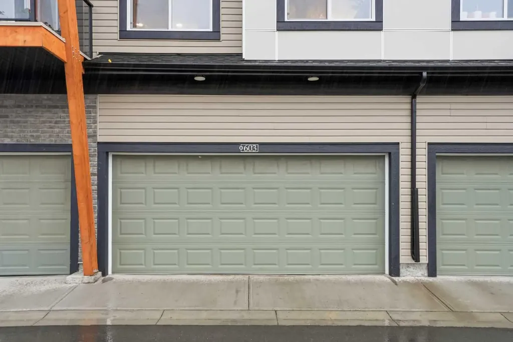10060 46 Street NE Calgary AB T3J 2H8
