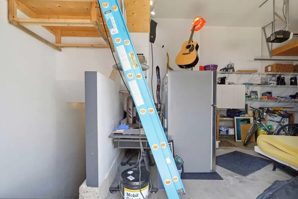 18 Osmond Close Red Deer AB T4N 6Y1