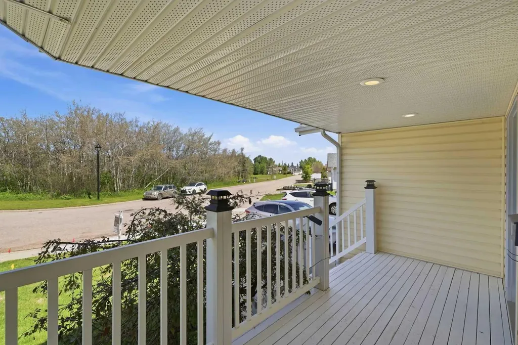 18 Osmond Close Red Deer AB T4N 6Y1