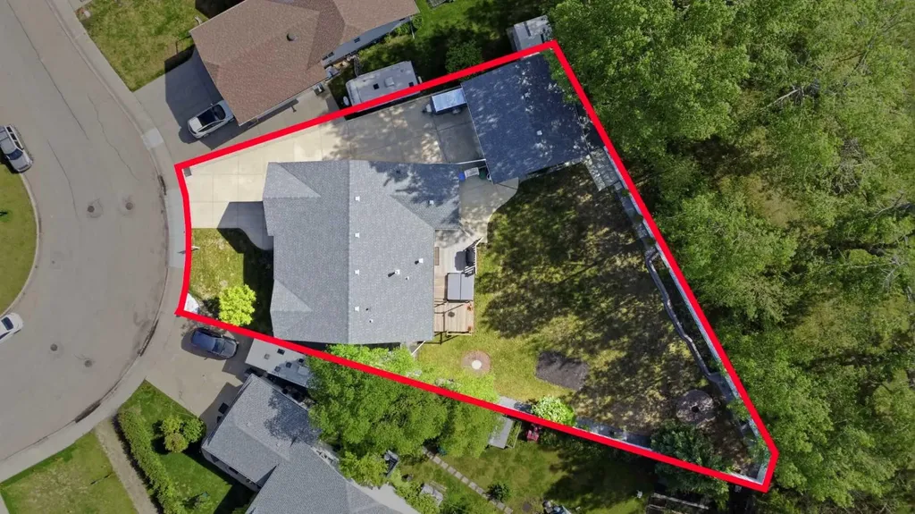18 Osmond Close Red Deer AB T4N 6Y1