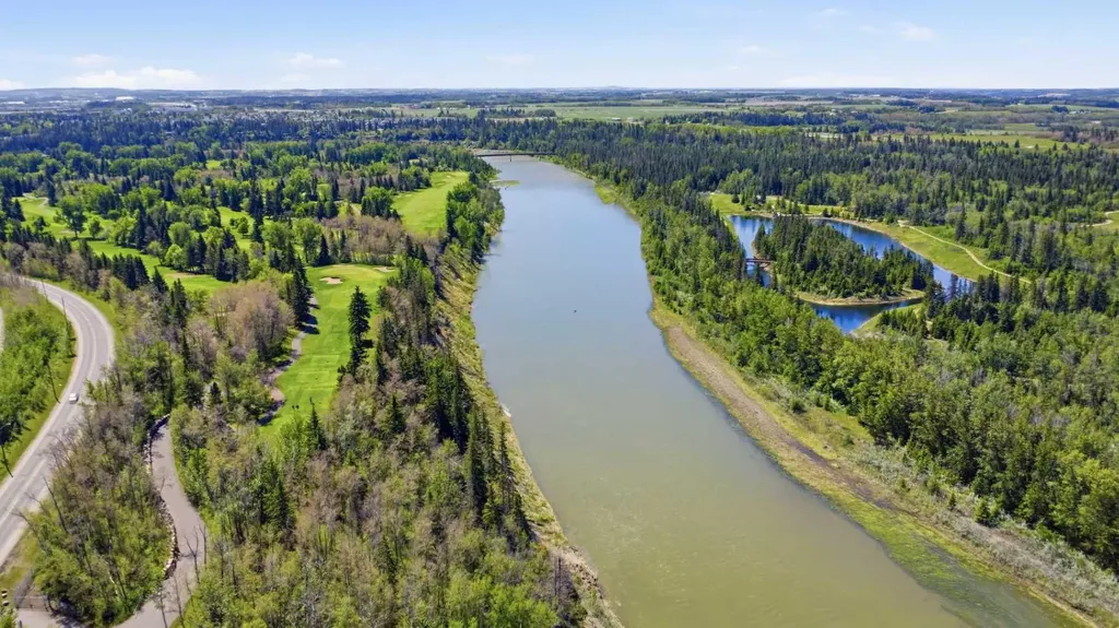 18 Osmond Close Red Deer AB T4N 6Y1
