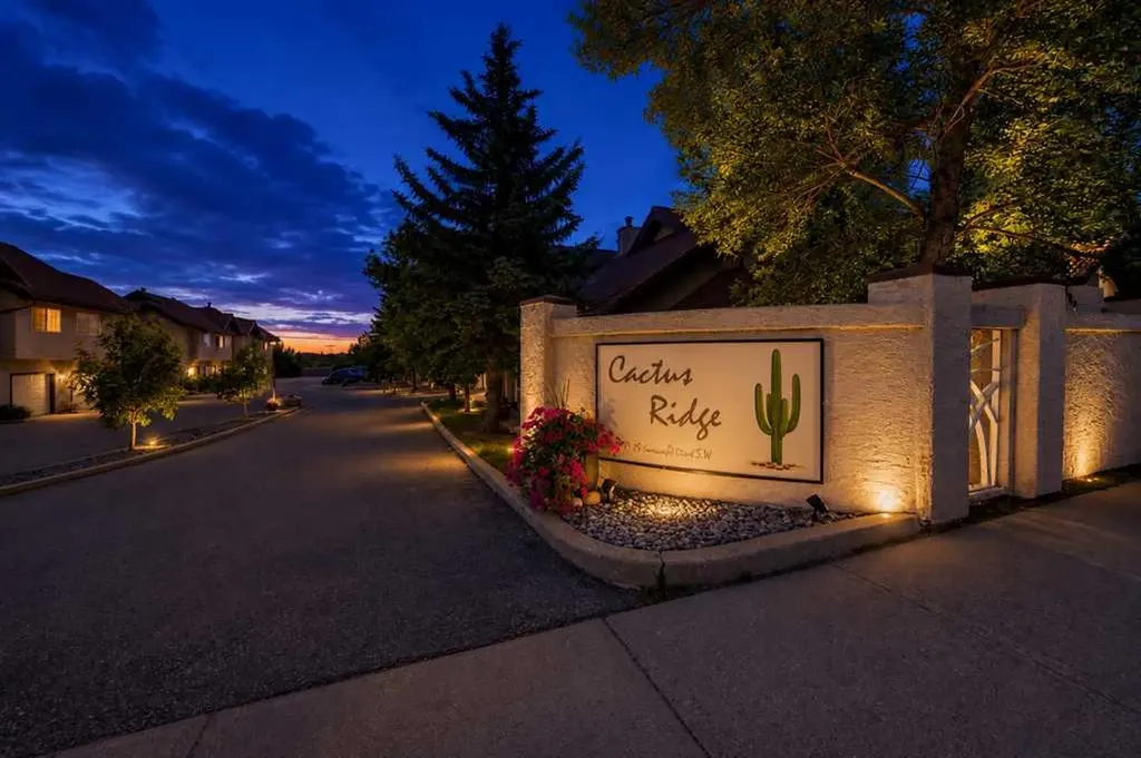 1997 Sirocco Drive SW Calgary AB T3H 3E6