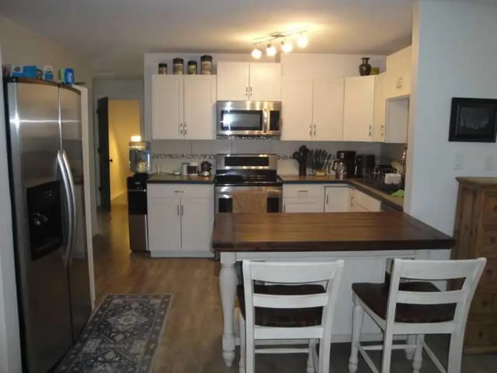 123 15th Street N Lethbridge AB T1H 2X3