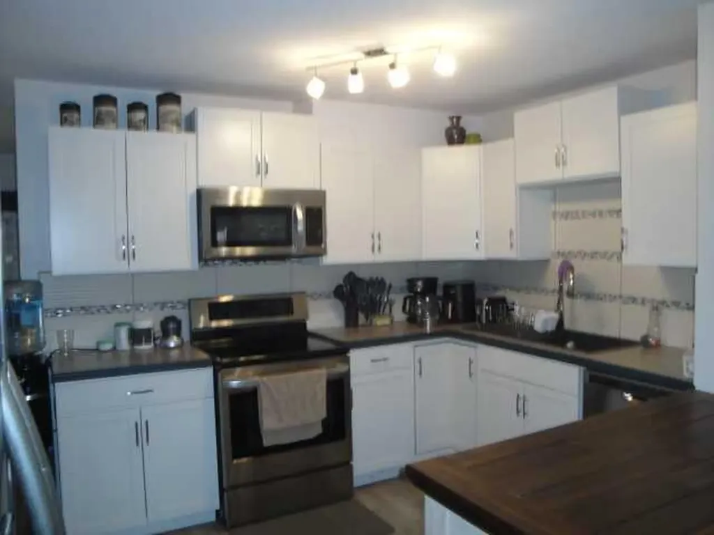123 15th Street N Lethbridge AB T1H 2X3