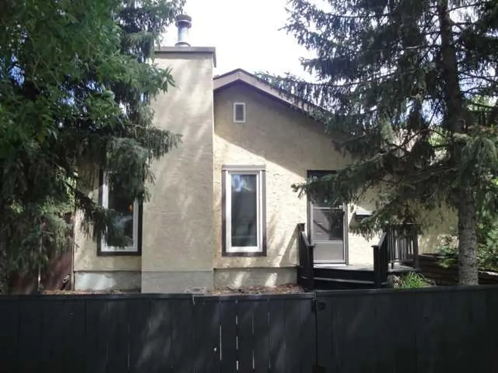 123 15th Street N Lethbridge AB T1H 2X3