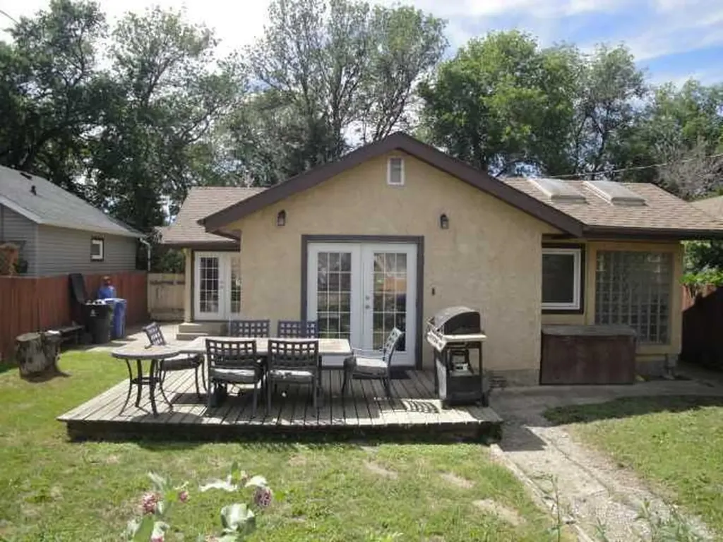 123 15th Street N Lethbridge AB T1H 2X3