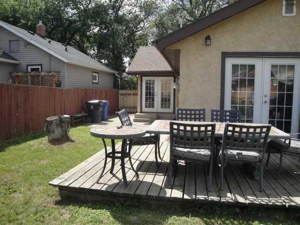 123 15th Street N Lethbridge AB T1H 2X3