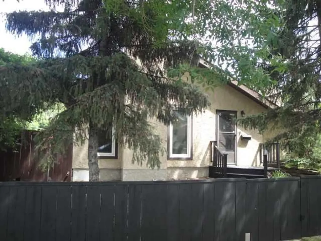 123 15th Street N Lethbridge AB T1H 2X3