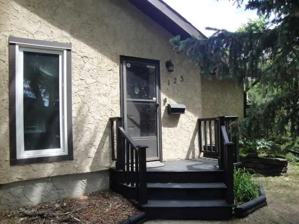 123 15th Street N Lethbridge AB T1H 2X3