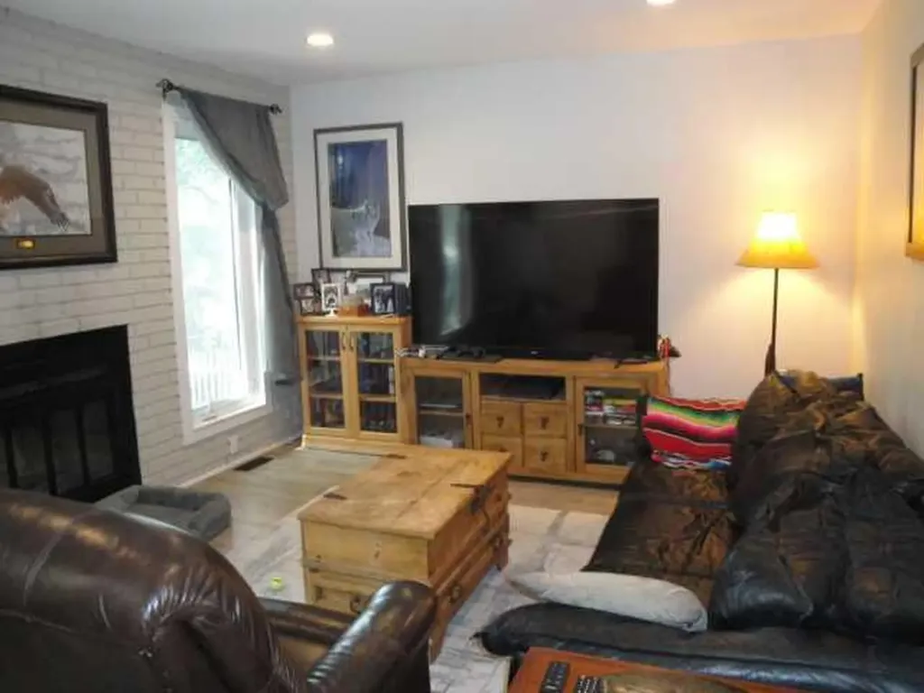 123 15th Street N Lethbridge AB T1H 2X3