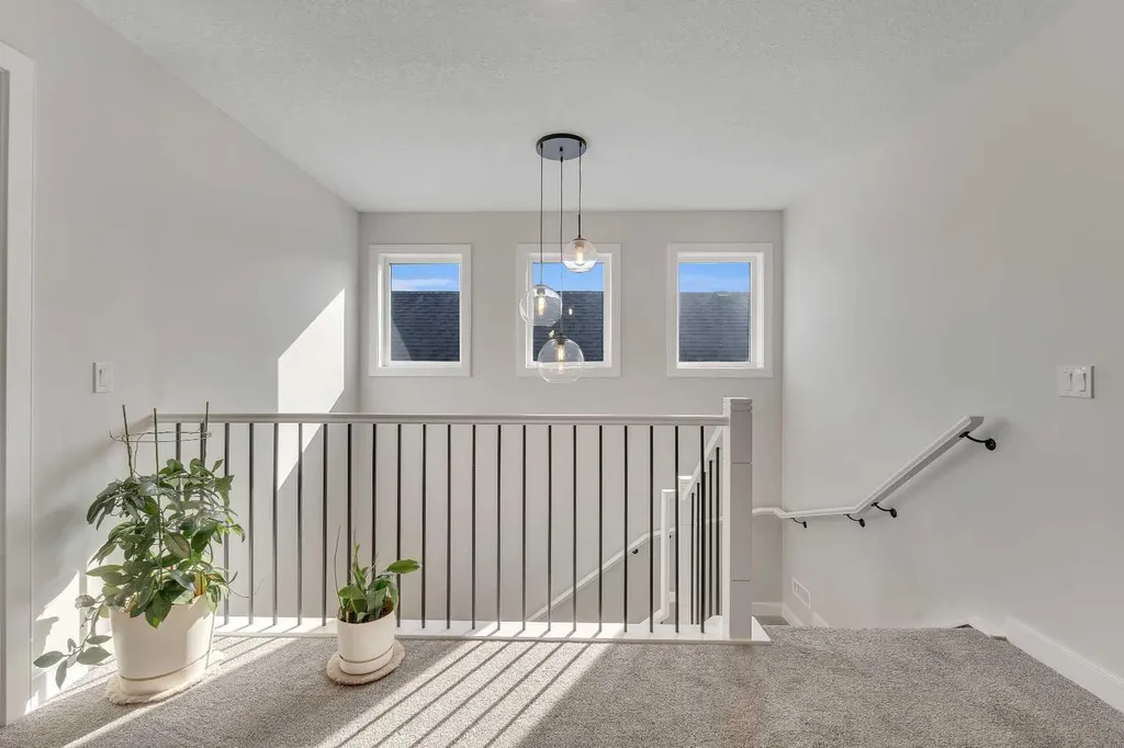 674 Creekmill Court SW Airdrie AB T4B 5J8