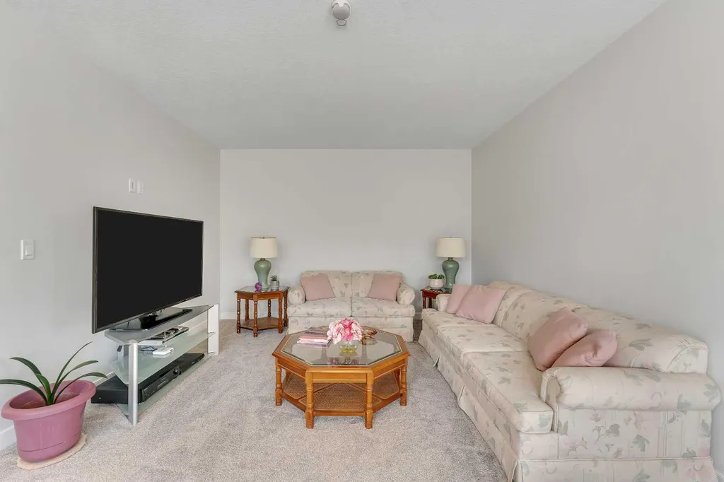 674 Creekmill Court SW Airdrie AB T4B 5J8