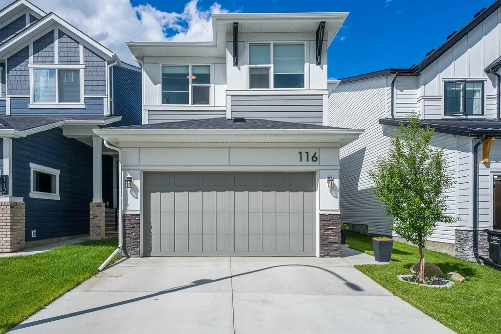 116 Rowmont Heath NW Calgary AB T3L 0H8