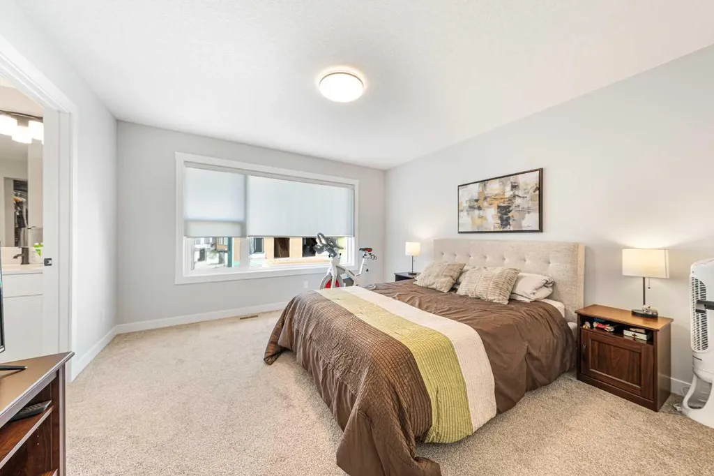 116 Rowmont Heath NW Calgary AB T3L 0H8