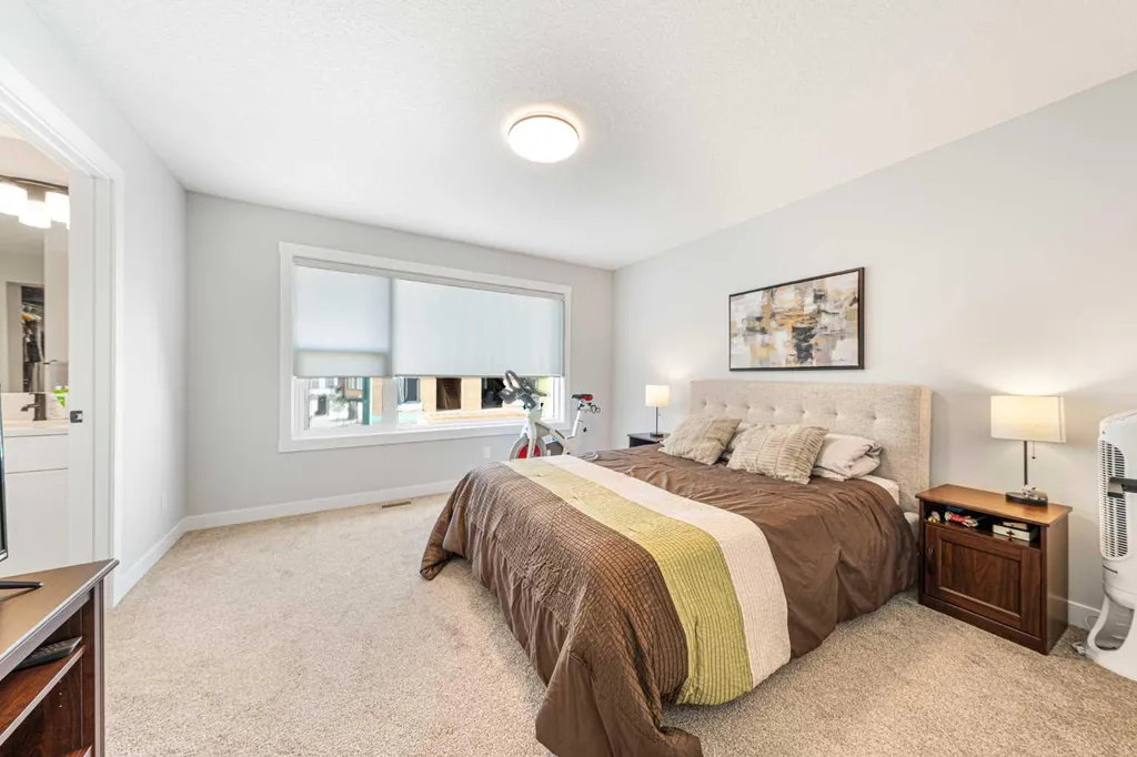 116 Rowmont Heath NW Calgary AB T3L 0H8