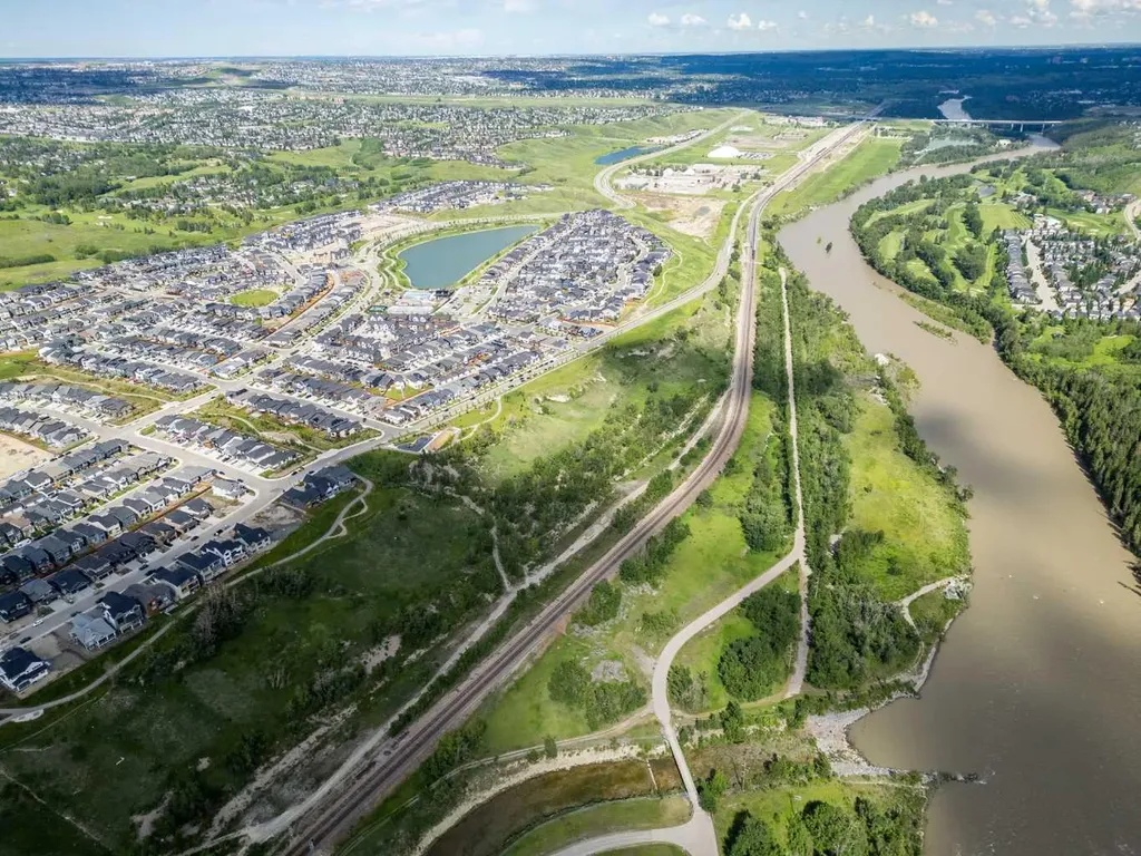 116 Rowmont Heath NW Calgary AB T3L 0H8