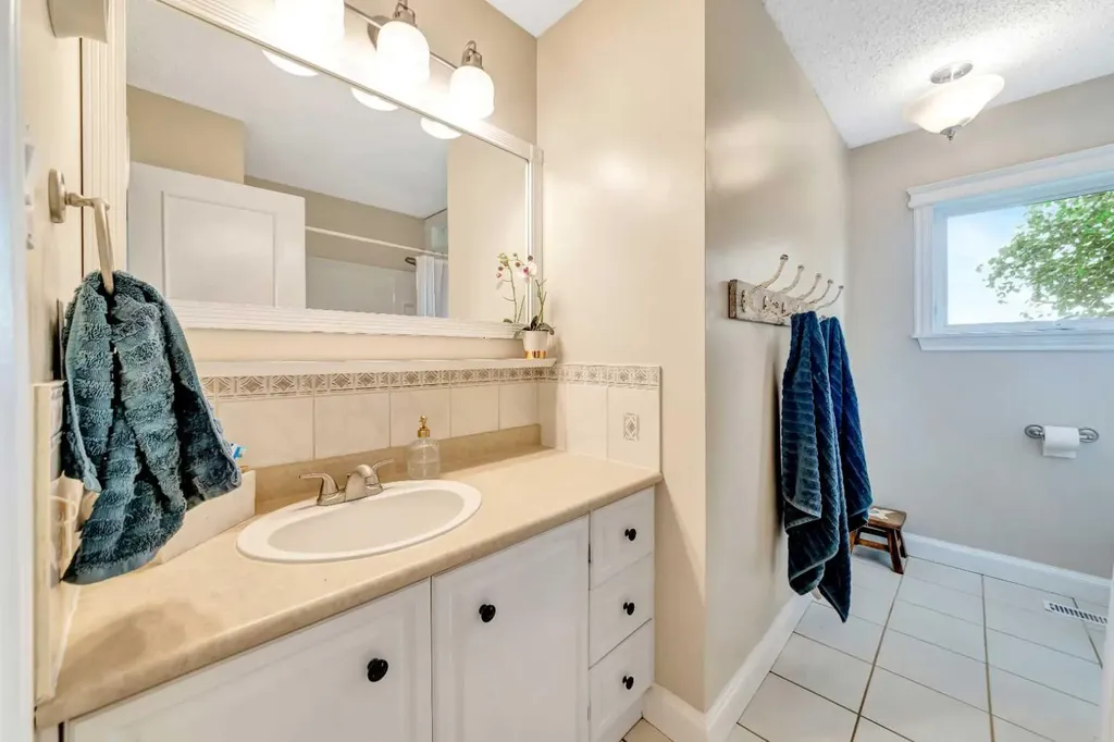 5503 35 Street Lloydminster AB T9V 1S1
