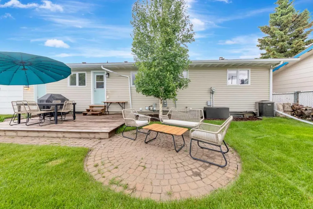 5503 35 Street Lloydminster AB T9V 1S1