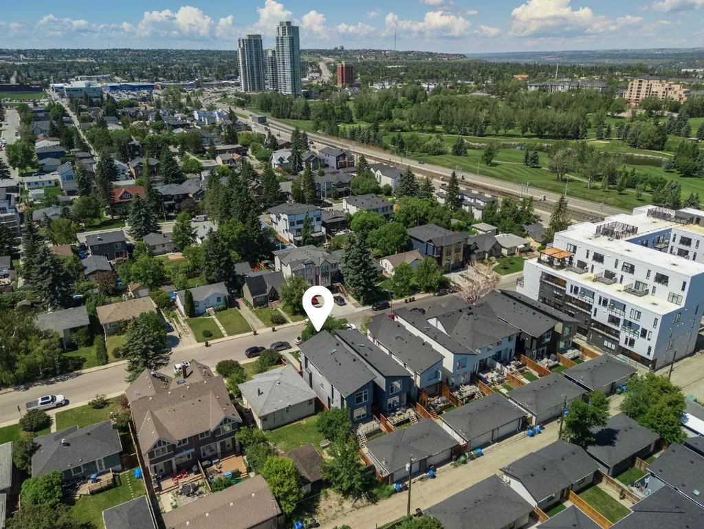 1430 27 Street SW Calgary AB T3C 1L3