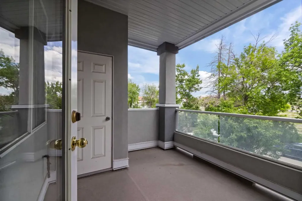 2419 Erlton Road SW Calgary AB T2S 3B8