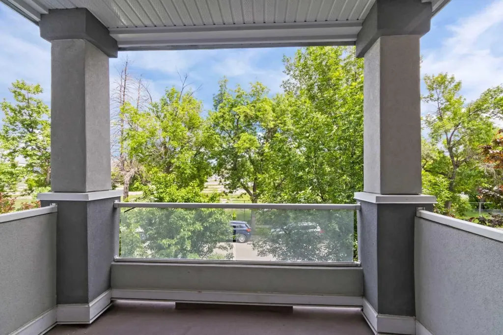 2419 Erlton Road SW Calgary AB T2S 3B8
