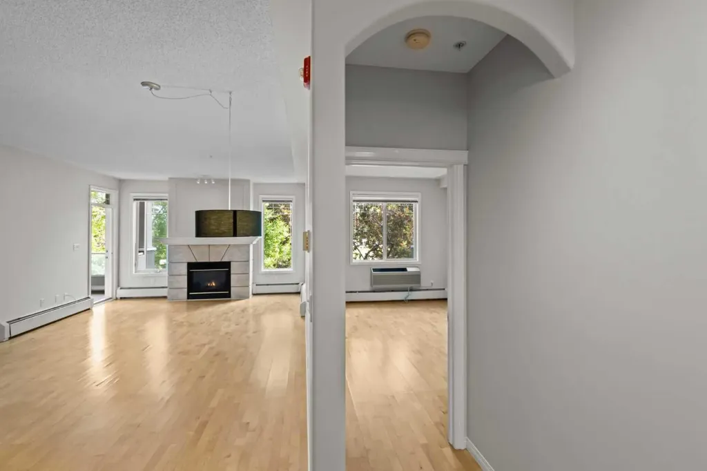 2419 Erlton Road SW Calgary AB T2S 3B8