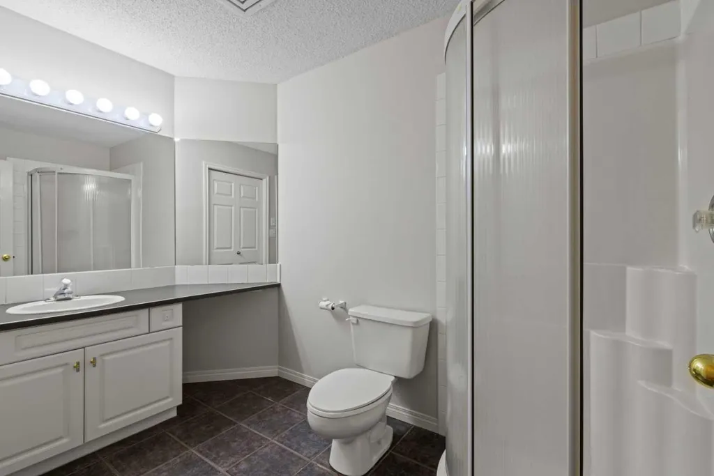 2419 Erlton Road SW Calgary AB T2S 3B8
