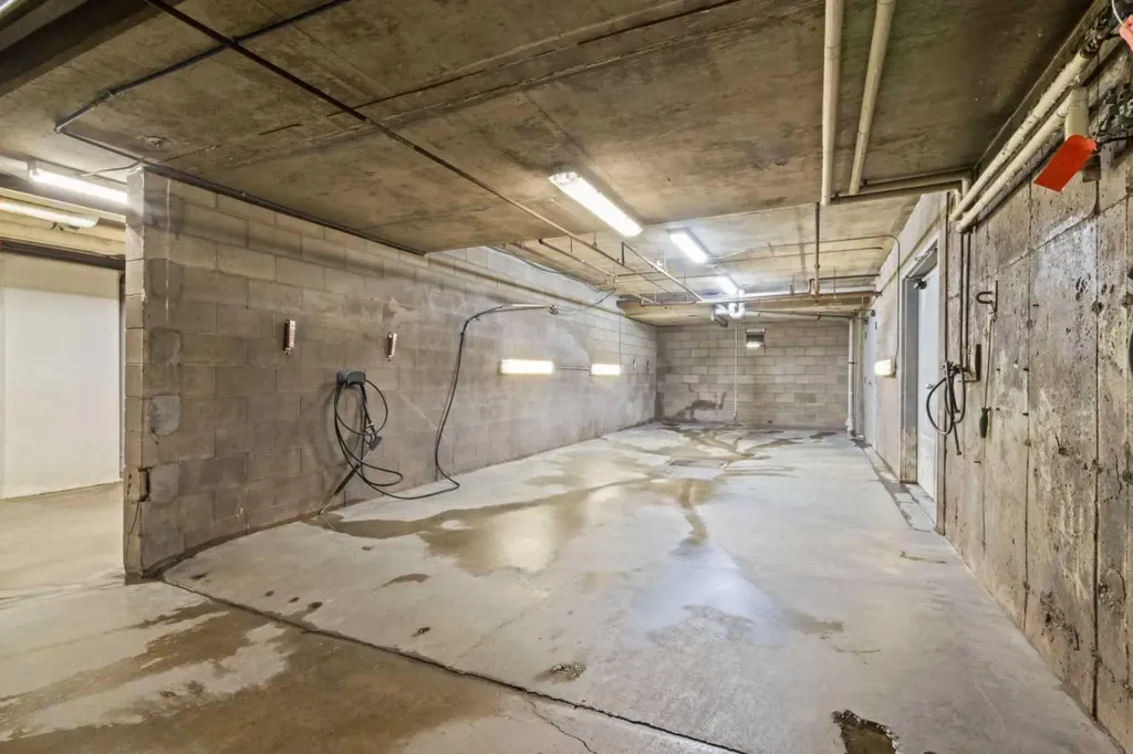 2419 Erlton Road SW Calgary AB T2S 3B8