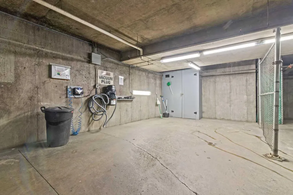 2419 Erlton Road SW Calgary AB T2S 3B8
