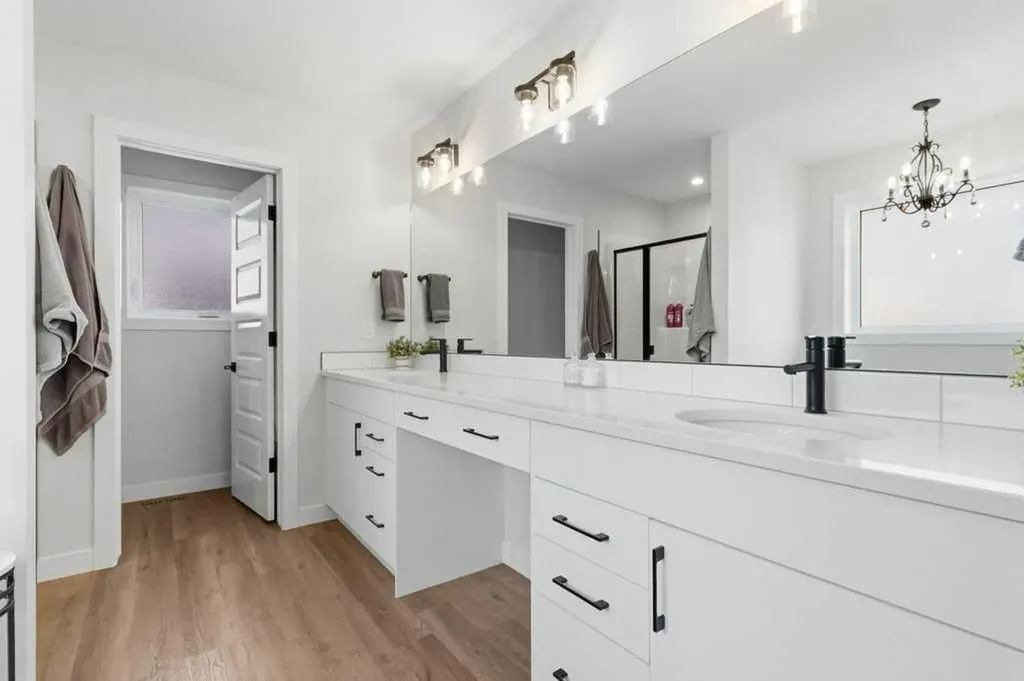 58 Bardwell Way Sylvan Lake AB T4S 0V4