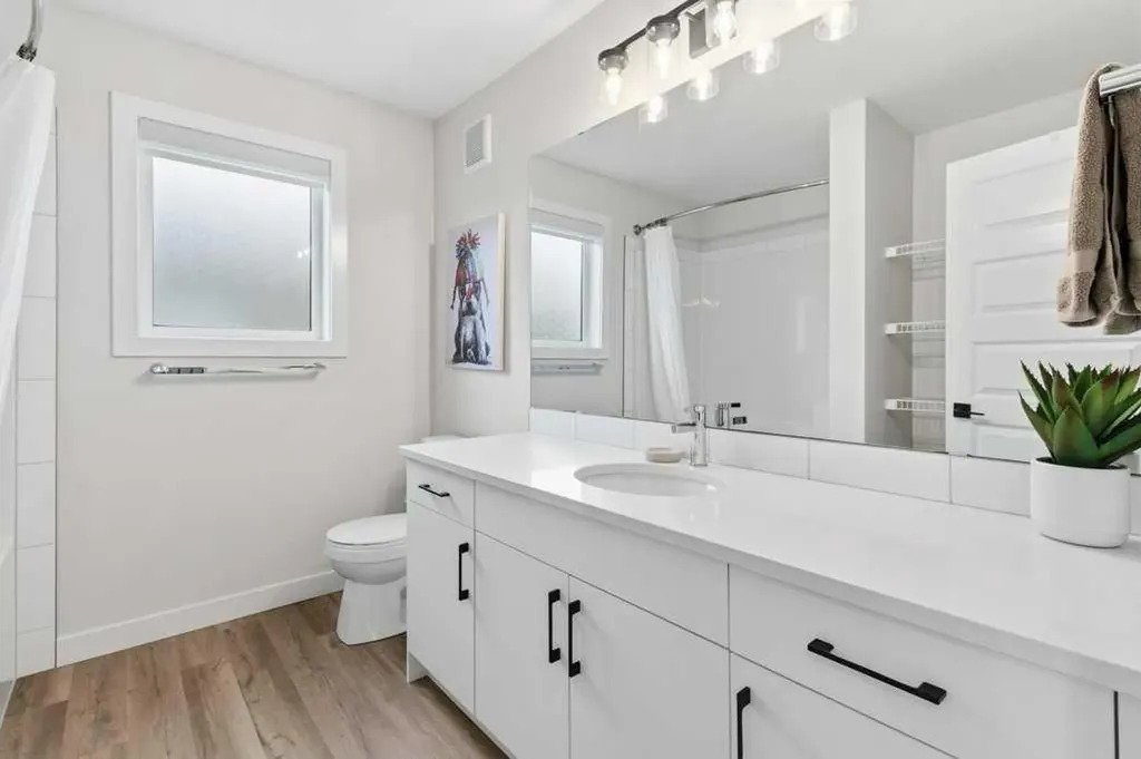 58 Bardwell Way Sylvan Lake AB T4S 0V4